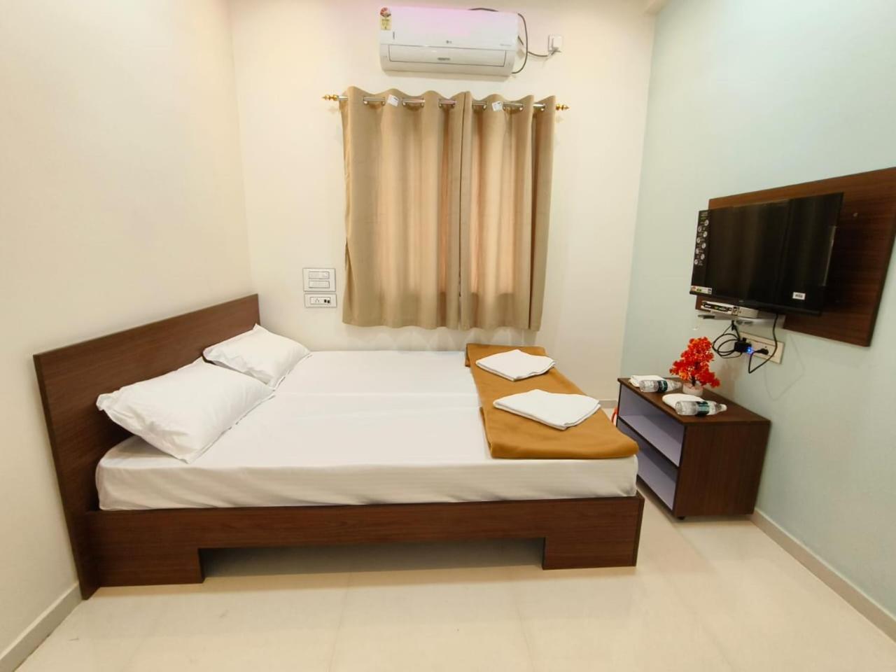 Hotel Ashokraj Kolhapur Exterior foto